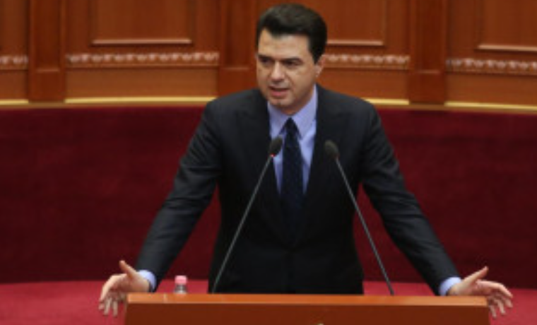 “ÇOJI CIGARE SHOKUT TËND TE BURGU”/ Basha i drejtohet Ulsi Manjës dhe i kujton Saimir Tahirin: Kështu kapardisej…