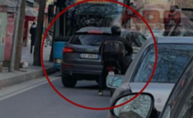 PAMJET/ Qytetarët denoncojnë, ndërsa policia ndëshkon shkelësit e rregullave të qarkullimit. Vetëm në Tiranë…
