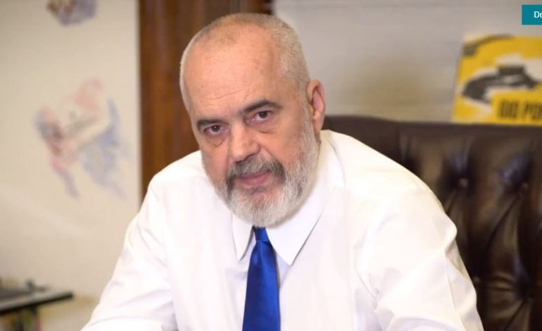“PO NA SHEMBIN SHTËPITË”/ Rama replikë me komentuesin: Do marrësh bonus qiraje dhe shtëpi të re, çfarë kërkon më