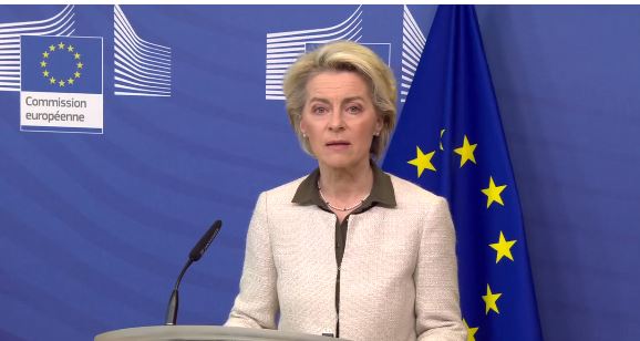 LUFTA/ Ndodh për herë të parë në histori, BE dërgon armë në Ukrainë