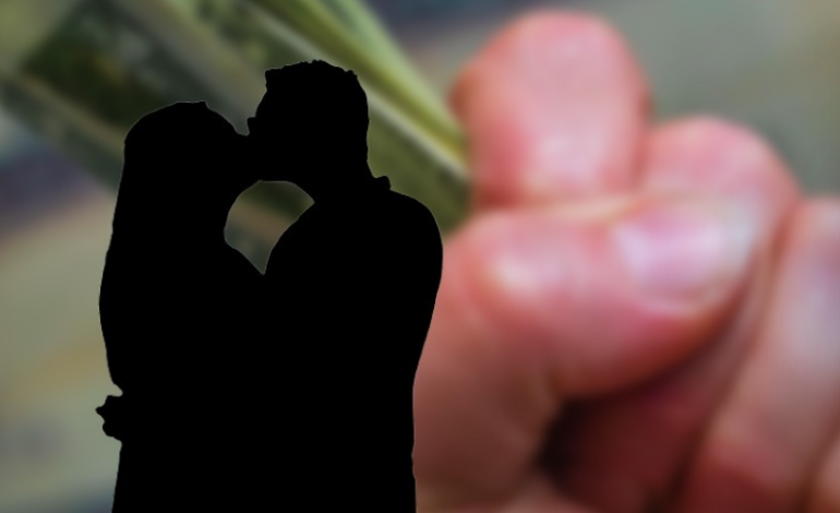 U NJOHËN NË “FACEBOOK”/ Vajza nga Vlora zhvat të riun: Më duhen lekë, kam nënën sëmurë