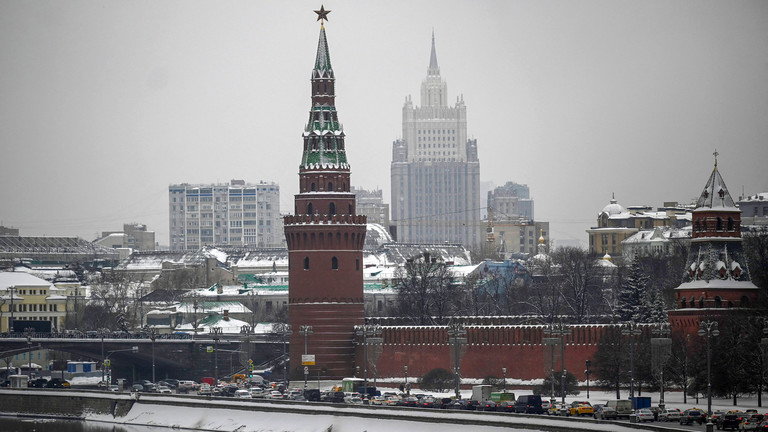 INTERVISTA/ Fusha ku Rusia do të paguante koston më të lartë…Cilat sanksione do ta dëmtonin më shumë Putinin?