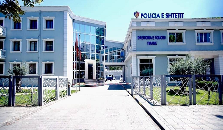 E PËSON KEQ I MITURI/ Kapet me armë në Tiranë. Policia jep DETAJET