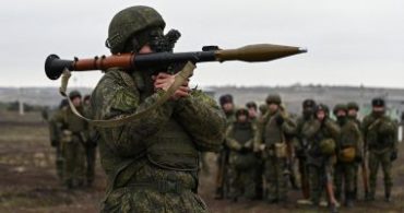 PRAG LUFTE/ Nga pushtimi i plotë te rrëzimi i udhëheqjes aktuale në Kiev: Si do të ishte një pushtim rus i Ukrainës?
