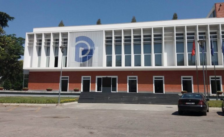 ZGJEDHJET E PJESSHME TË 6 MARSIT/ PD dërgon në KQZ kërkesat për regjistrimin e kandidatëve