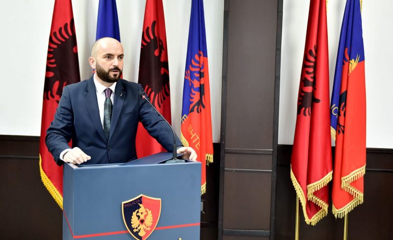 LUFTA KUNDËR TERRORIZMIT E TRAFIQEVE/ Gledis Nano prezanton strukturën e re të Njësisë së Informacionit të Pasagjerit