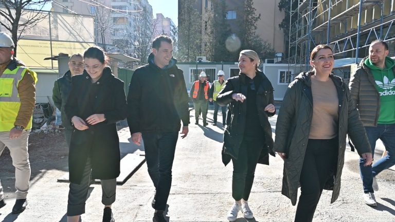 INSPEKTON SHKOLLEN E RE “SAMI FRASHËRI”/ Veliaj: Një kryevepër arkitekturore, dyfish më shumë hapësira për nxënësit