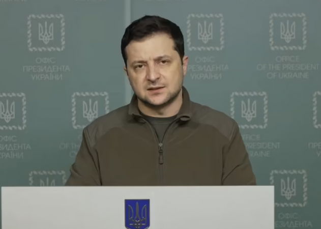 DOKUMENTI/ Mes luftës me Rusinë, Zelensky firmos aplikimin për anëtarësimin e Ukrainës në BE
