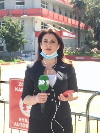 HUMBI PRINDËRIT NGA KORONAVIRUSI/ Gazetarja shpërthen në lot: Momenti që jam tronditur më shumë ka qenë…