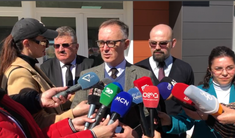 AGRESIONI RUS/ Ambasadori italian flet nga Korça: Ne dënojmë situatën që është duke u zhvilluar në Ukrainë