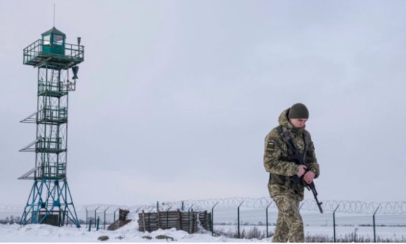 “DO TË QËNDROJ, NUK KAM TË SHKOJ”/ Qytetarët e Ukrainës rrëfejnë përgatitjet për luftë: Nuk mund të presim që…