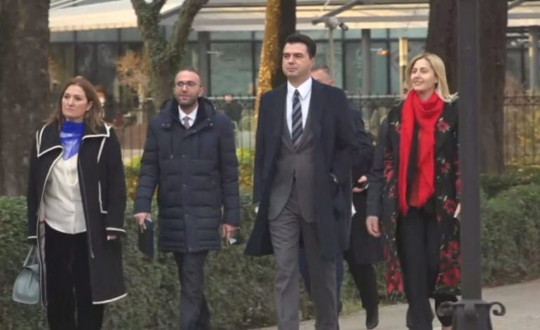 Lulzim Basha i mbetet veç një përgjigjie për nesër