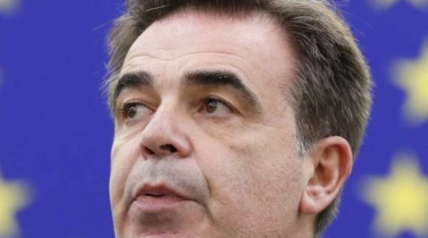 TENSIONET RUSI-UKRAINË/ Nënkryetari i Komisionit të BE-së: Po përgatitemi për një valë refugjatësh nëse…