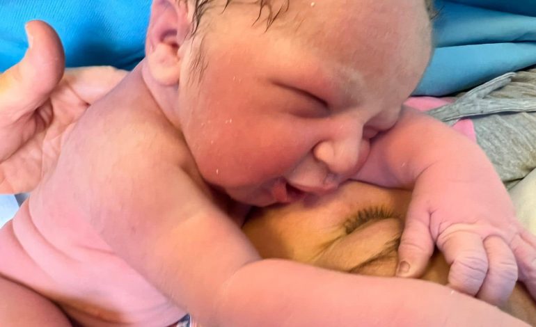 JEP LAJMIN E MIRË/ Manastirliu: Mbi 140 mijë fëmijë kanë përfituar bonusin e bebes në 3 vite