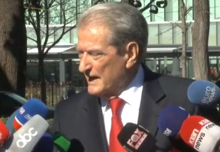 KËRKESA E SHBA DHE BE/ Sali Berisha dhe përkrahësit e tij deklarojnë votën kundër zgjatjes së afatit të vetingut
