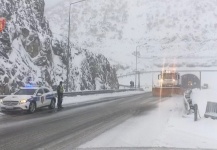 ULJE TEMPERATURASH DHE NGRICA/ IGJEUM: Do ketë probleme dhe vështirësi në transportin rrugor