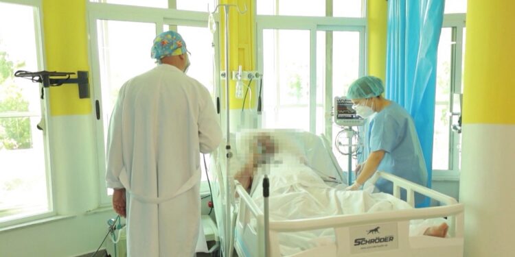 COVID-19 LË PASOJA NË ZEMËR/ Specialistët: Te pacientët ndeshim probleme nga…