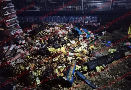 PAMJET/ Digjet një supermarket brenda një qendre tregtare në Durrës, ja çfarë la pas zjarri
