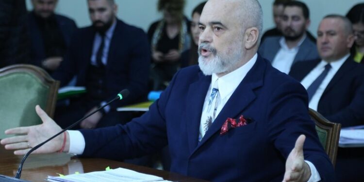 “JAM KRENAR PER TAHIRIN”/ Replikat në Komision: “Ju hodhët poshtë “Kreshnikun e madh”, Sali Berishën! Kujdes se mos ju…”