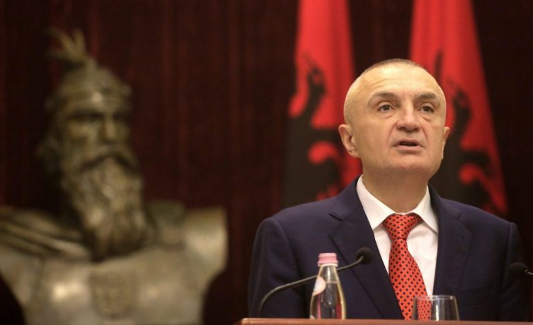 “ME UKRAINËN NË KËTË ORË TË ERRËT”/ Meta dënon sulmin e Rusisë: Cënoi ligjin ndërkombëtar…