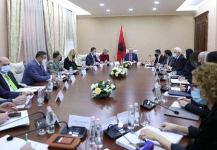 “JEMI KRAH NATO-S”/ Meta në mbledhjen e Këshillit të Sigurisë Kombëtare: Të evakuohen shqiptarët…