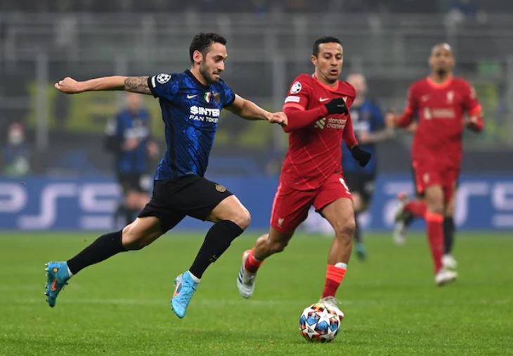 CHAMPIONS LEAGUE/ Liverpool mposht Inter falë dyshes Firmino-Salah në "San Siro"