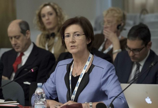E TRISHTË/ Bie nga ballkoni, humb jetën tragjikisht ambasadorja italiane në Australi