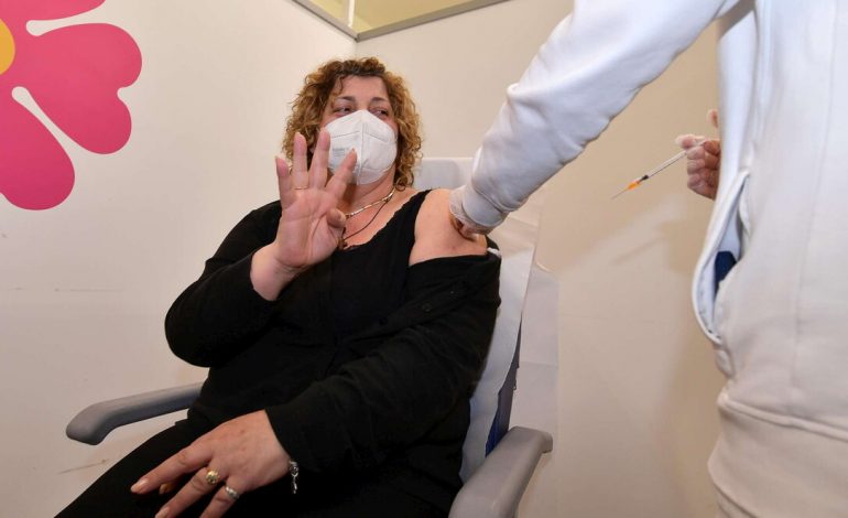 COVID-19 NË ITALI/ Identifikohen mbi 49 mijë raste të reja dhe 252 viktima gjatë 24 orëve të fundit