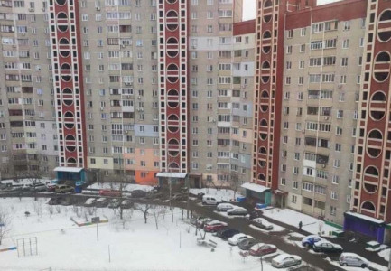 RREZIKU I PUSHTIMIT RUS/ Pas SHBA-ve, dy vende të tjera evakuojnë stafin nga ambasadat në Kiev