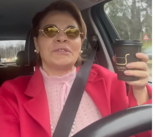 VIDEOLAJM/ Kryemadhi merr timonin: Mendoni pozitivisht, gëzojeni shpirtin