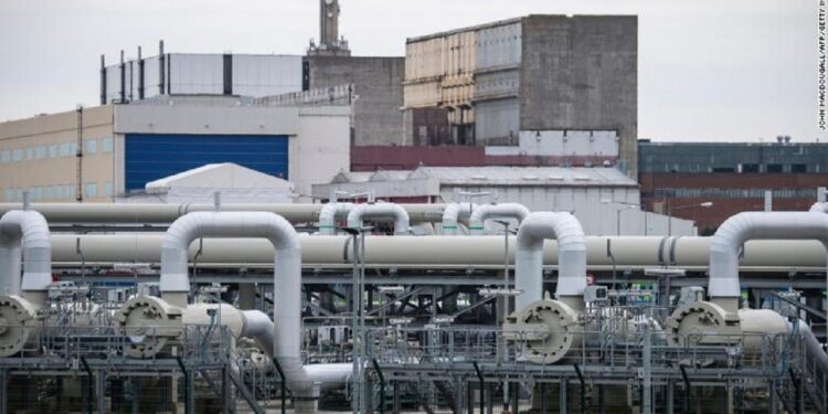 KONFLIKTI RUSI-UKRAINË/ Biden pritet të vendosë sanksione ndaj gazjellësit “Nord Stream 2”