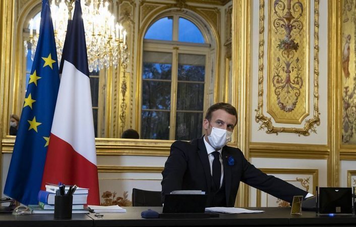 PRAG LUFTE/ Macron rreth 2 orë bisedë telefonike me Putin: Në fokus ulja e tensioneve të krizës me Ukrainën