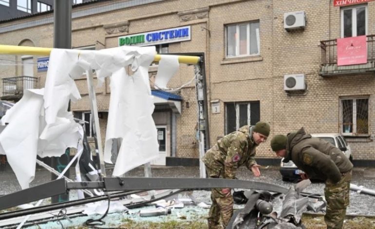 UKRAINASIT DYNDEN DREJT KUFIRIT/ Presidentja moldave: Do të shpallim gjendjen e jashtëzakonshme, jemi gati…