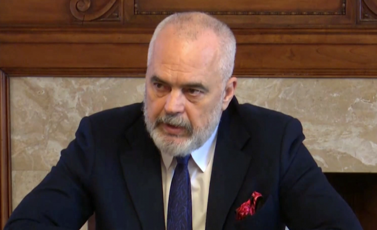 “JA FUTE AMERIKËS, SA IKE TI GJYKATA KUSHTETUESE….”/ Ja si i përgjigjet Rama komentuesit për Ilir Metën
