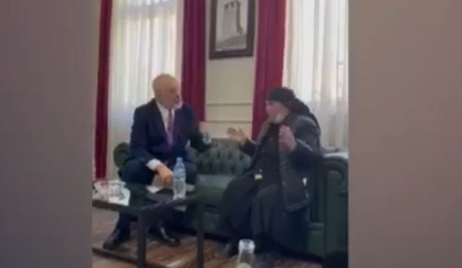 “ME MUA NUK FLET DOT KËSHTU. DËGJO…”/ Zbardhet biseda e kryeministrit Rama me nënë Lizën