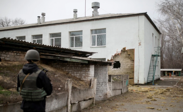 PRAG LUFTE/ Separatistët në Ukrainën lindore njoftojnë se do të evakuojnë banorët e rajoneve pro-ruse