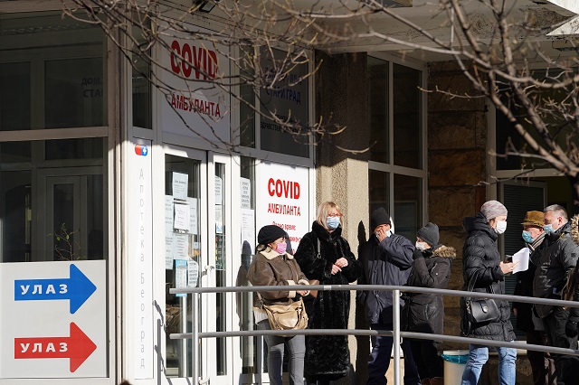 COVID-19 NË SERBI/ Identifikohen mbi 11,439 raste të reja dhe 63 viktima në 24 orët e fundit