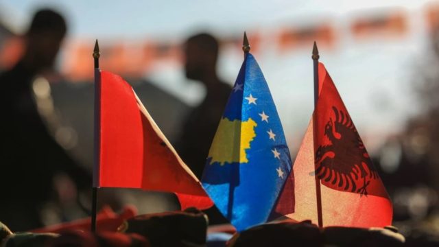 PROGRESI/ Barrierave mes Shqipërisë dhe Kosovës po iu vjen fundi