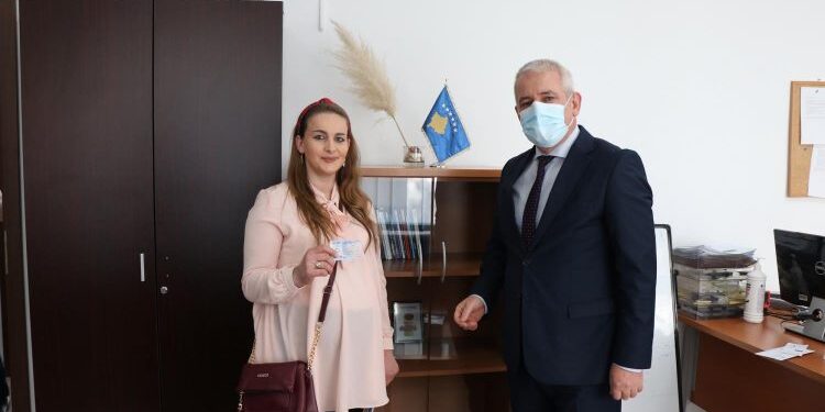 MARRËVESHJA/ Kosova lëshon lejeqëndrimet me afat 5-vjeçar për shtetasit e Shqipërisë