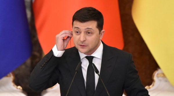 “LARGOHUNI ME URGJENCË”/ Presidenti i Ukrainës: Paralajmërimet për pushtim krijojnë kaos