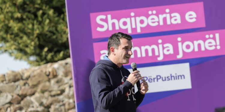 6 MARSI/ Veliaj në Prezë: Mos e jepni votën për karriget e Saliut dhe Lulit