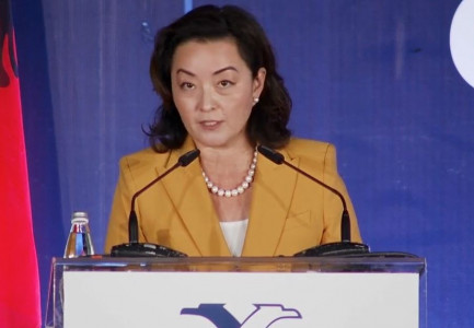 “MIRËPRESIM ZGJATJEN E AFATIT…”/Yuri Kim: Lufta kundër korrupsionit prioritet i SHBA-ve. Ja thirrja për autoritetet