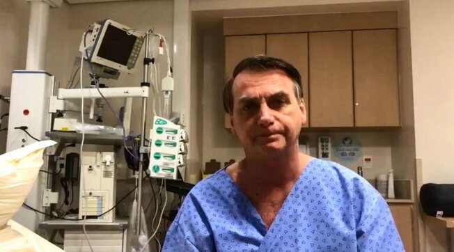 PRESIDENTI I BRAZILIT SHTROHET NË SPITAL/ Djali i Bolsonaros: Pasojat e një goditjeje me thikë të ndodhur gjatë fushatës së 2018