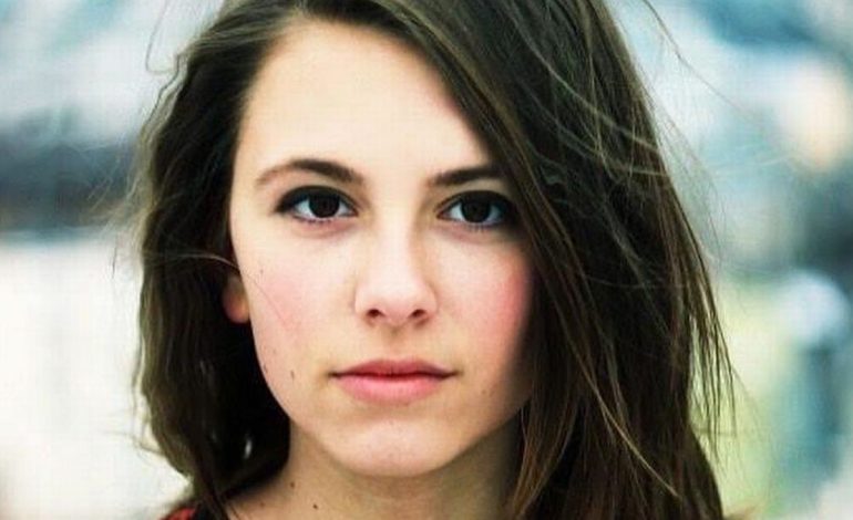 “BUKUROSHJA E KIEVIT” U VRA NGA RAKETAT RUSE/ Kush është 25-vjeçarja Alexandra Kuvshynova e dashura e deputetit ukrainas që ndihmonte…