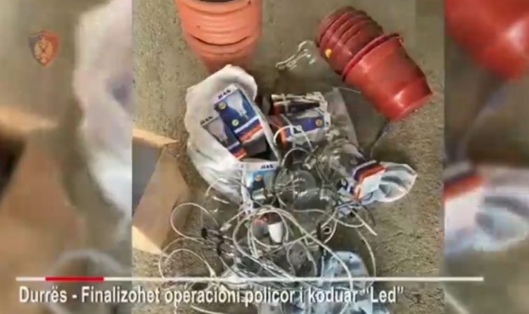 ZBULOHEN DY LABORATORË DROGE NË DURRËS/ Arrestohet 32-vjeçari, nën hetim polici i zonës