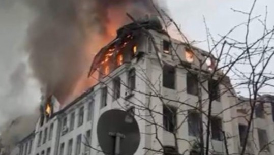 LUFTA NË UKRAINË/ Sulm në drejtorinë e policisë së Kharkiv, përfshihet nga flakët ndërtesa