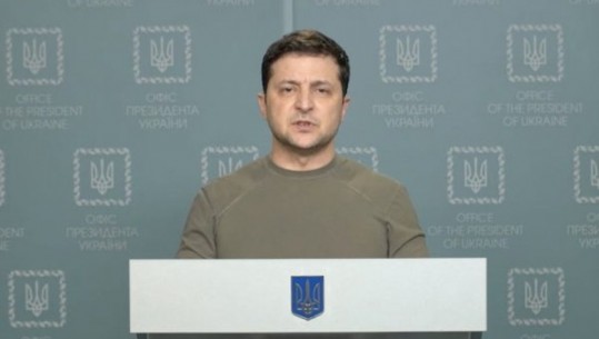 ARMËPUSHIMI NË DY QYTETE/ Zelensky bën thirrje: Kush mundet të qëndrojë dhe të luftojnë