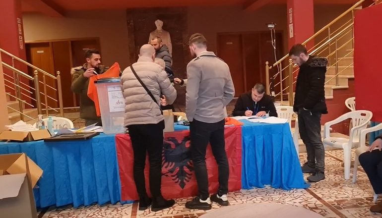 SOT ZGJEDHJET E PJESSHME VENDORE/ Nis procesi i votimit në 6 bashki! Probleme në zonat e thella malore të Shkodrës