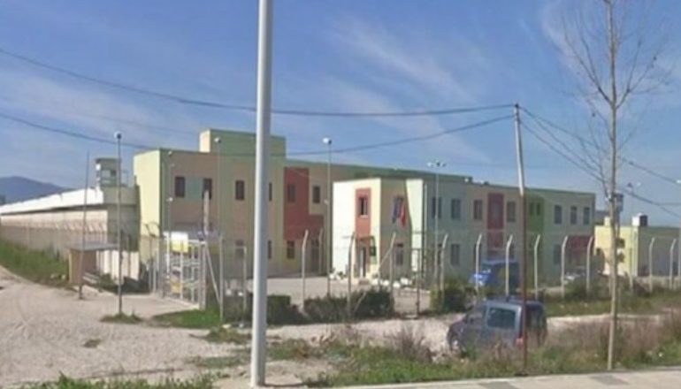 GJENDEN 8 GRAMË KANABIS NË BURGUN E VLORËS/ SHKB nis hetimet për të znuluar si u fut lënda narkotike
