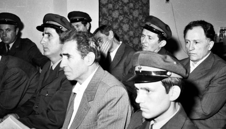 DOSSIER/ Mbledhja e Byrosë, shtator ’82. Shpërthimi Enverit: Ti Kadri thua le të flasë bota, por Beqiri ia futi në krevat….